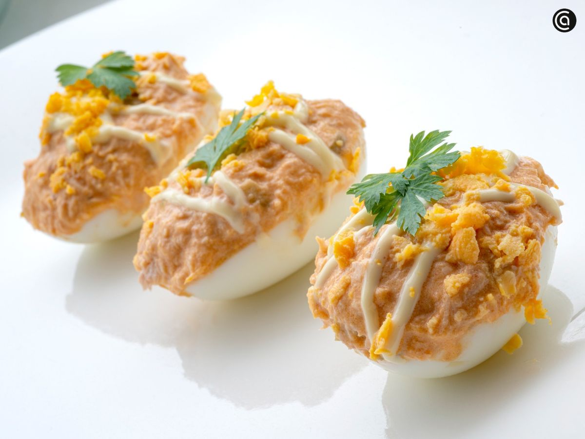 Receta de huevos rellenos de bonito de Karlos Arguiñano
