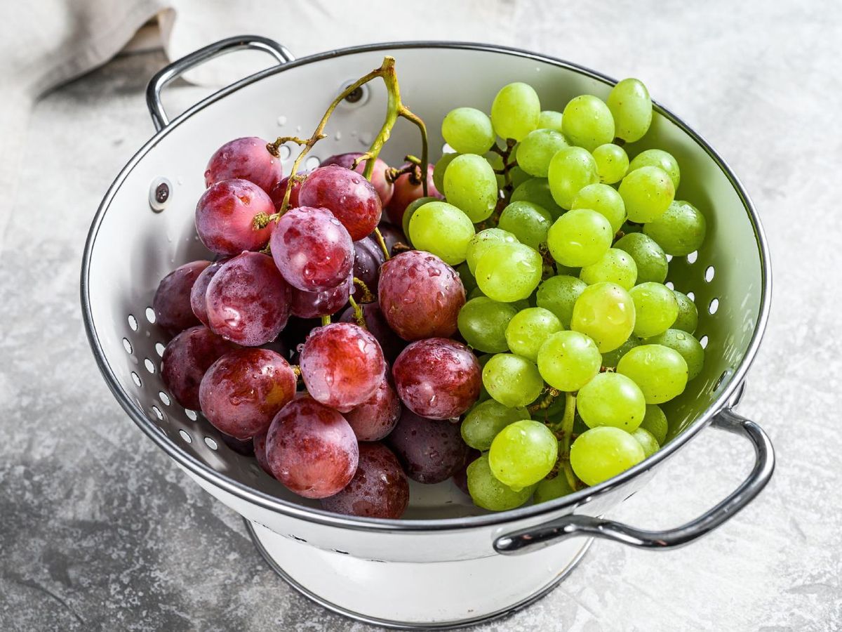 Los granos de las uvas de mesa se caracterizan por su tamaño, piel fina, pulpa firme y, en muchos casos, sin semillas