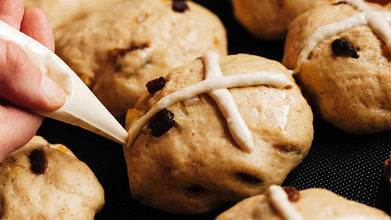 cocina recetas pascua bollos ingleses de cruz hot cross buns forma cruz cocina recetas pascua bollos ingleses de cruz hot cross buns forma cruz