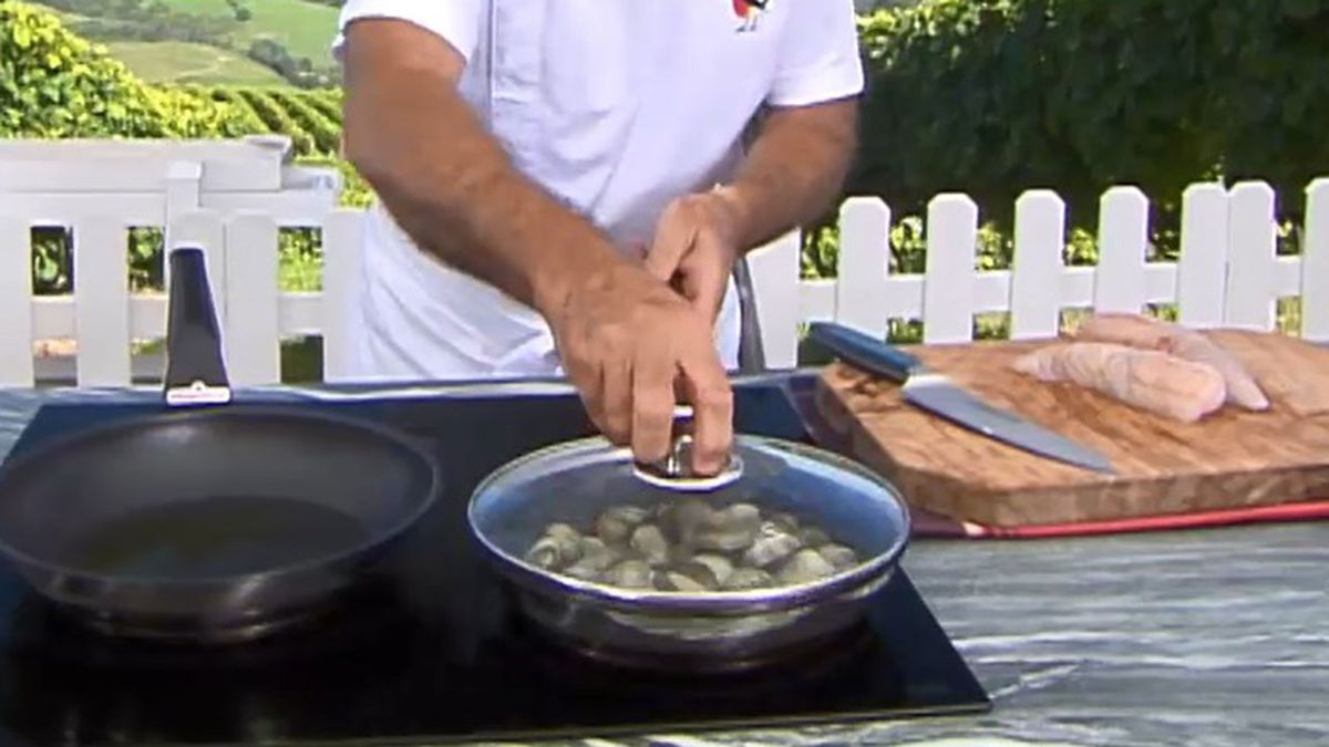 como abrir las almejas paso 4