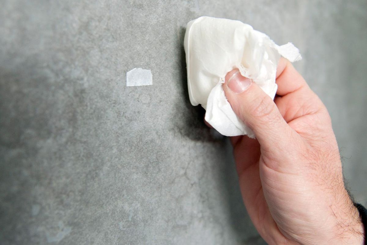 brico 0626 2 pegar despegar objetos paso 3