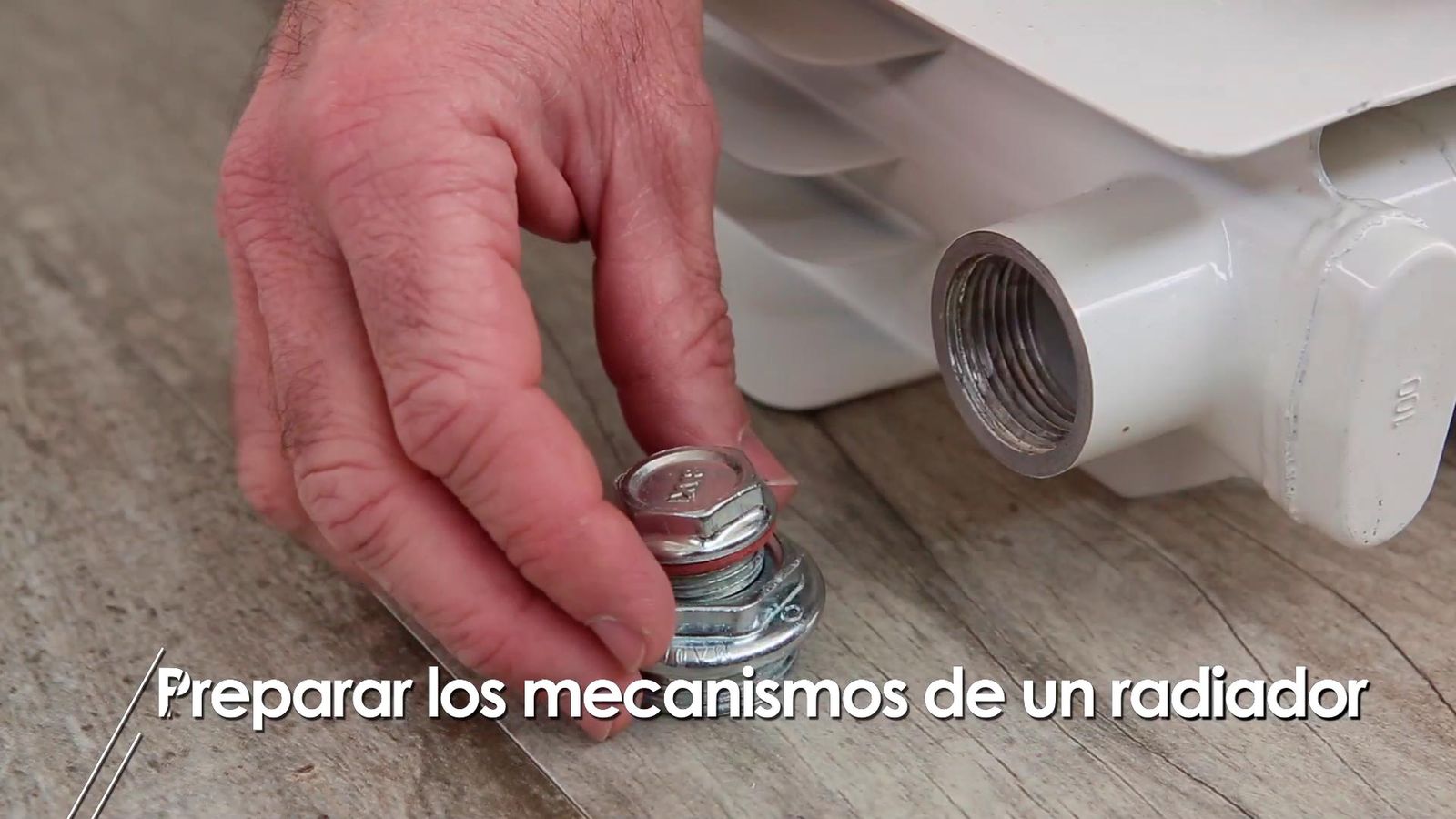 Colocar los mecanismos de un radiador paso 4 Colocar los mecanismos de un radiador paso 4