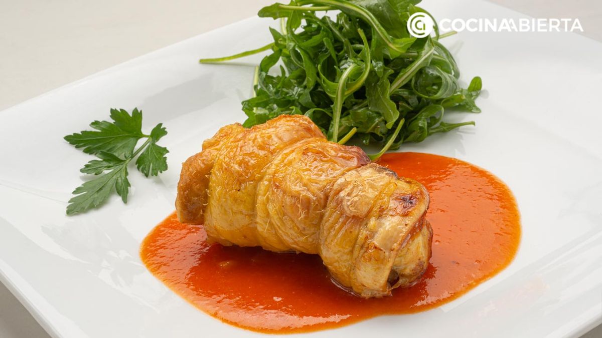 muslos de pollo al horno rellenos de jamon y pimientos receta karlos arguinano karl67590321