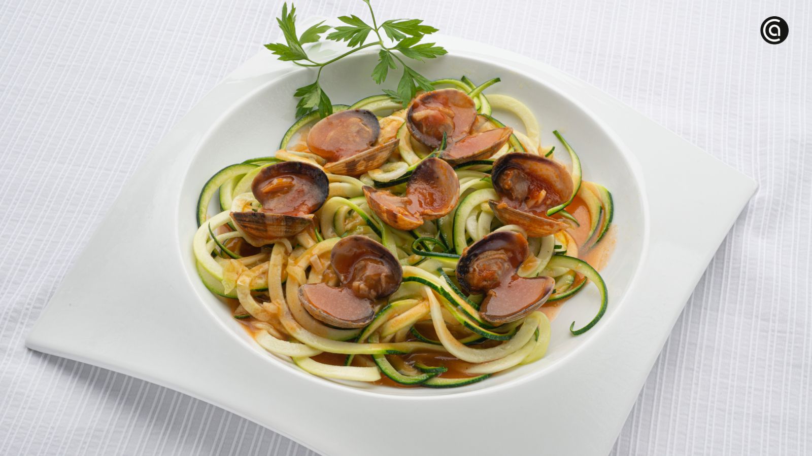 Espaguetis de calabacín con almejas, receta de Karlos Arguiñano