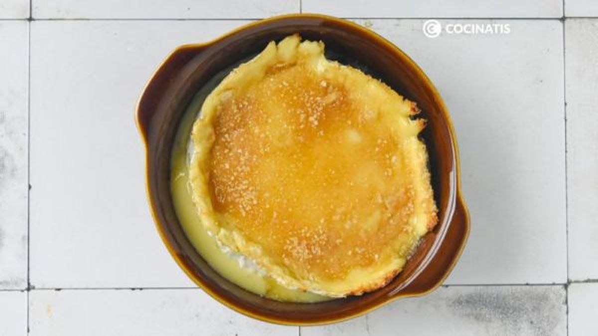 Horneamos el queso camembert con azúcar y miel