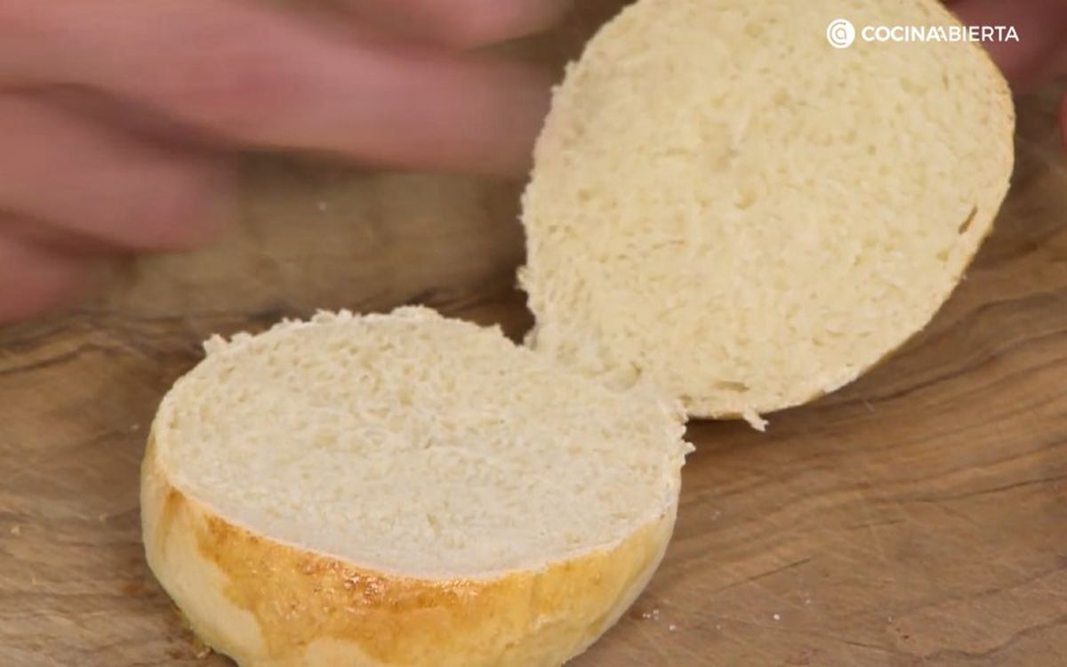 El bollo de leche tiene una textura suave y esponjosa