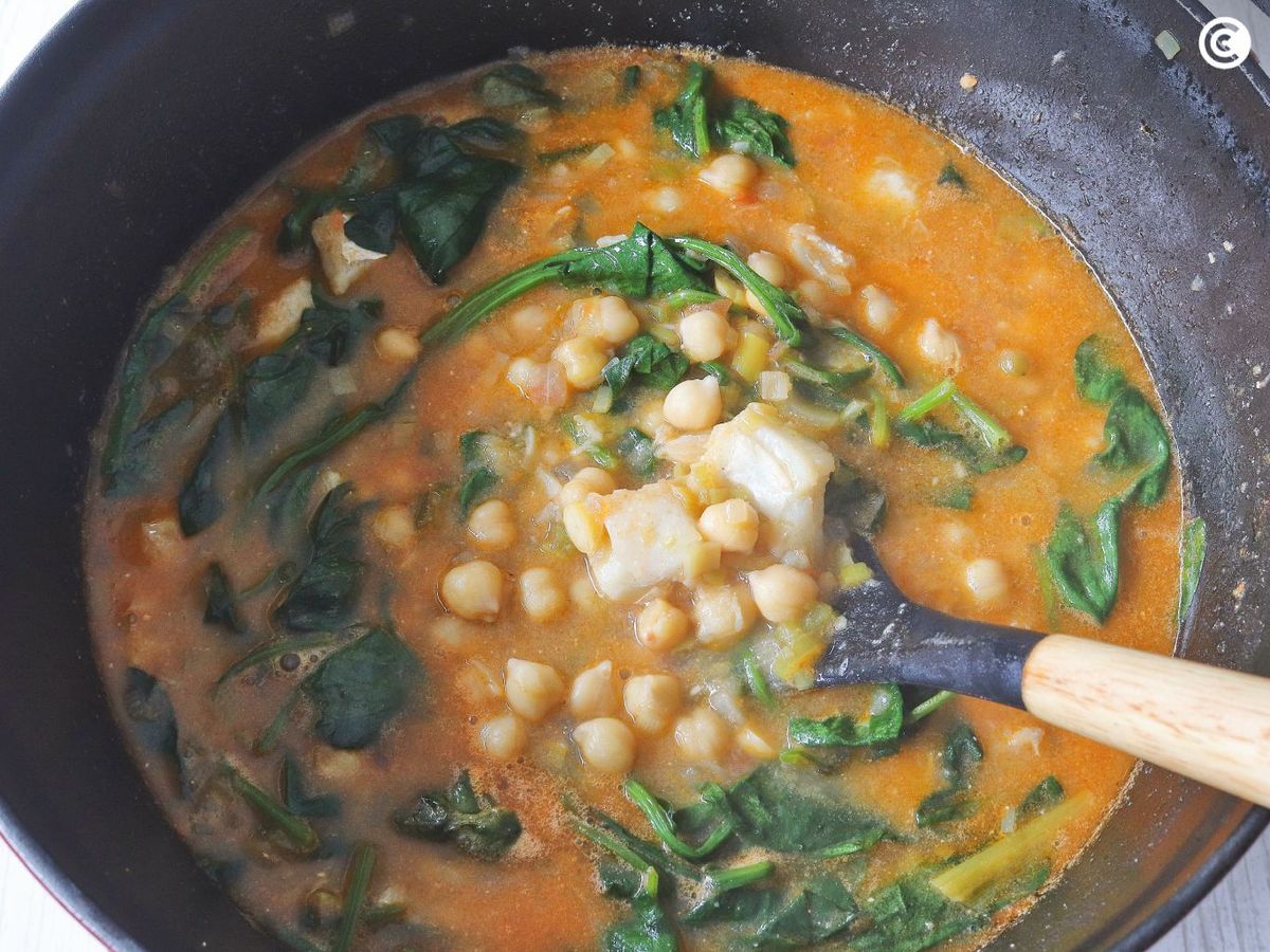 Cocer el potaje de vigilia