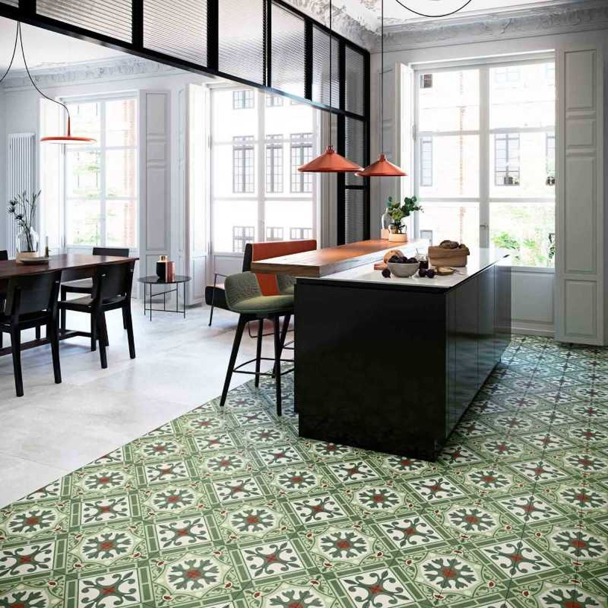 Cocina acogedora con suelo de baldosas hidráulicas de mosaicos en color verde.