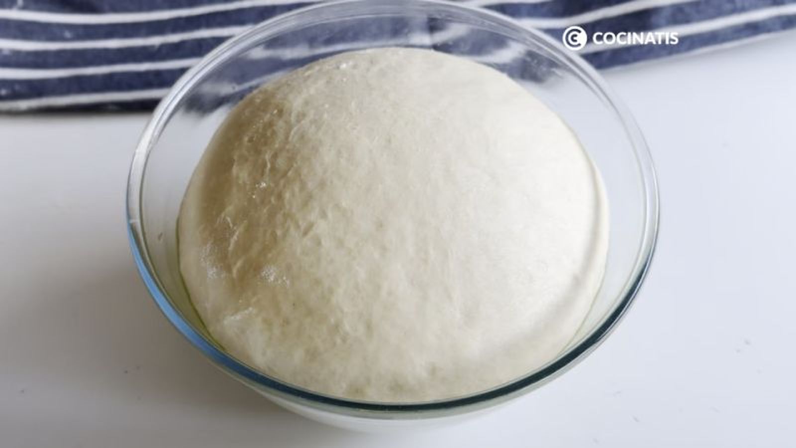 Dejar fermentar la masa del pan de leche Dejar fermentar la masa del pan de leche