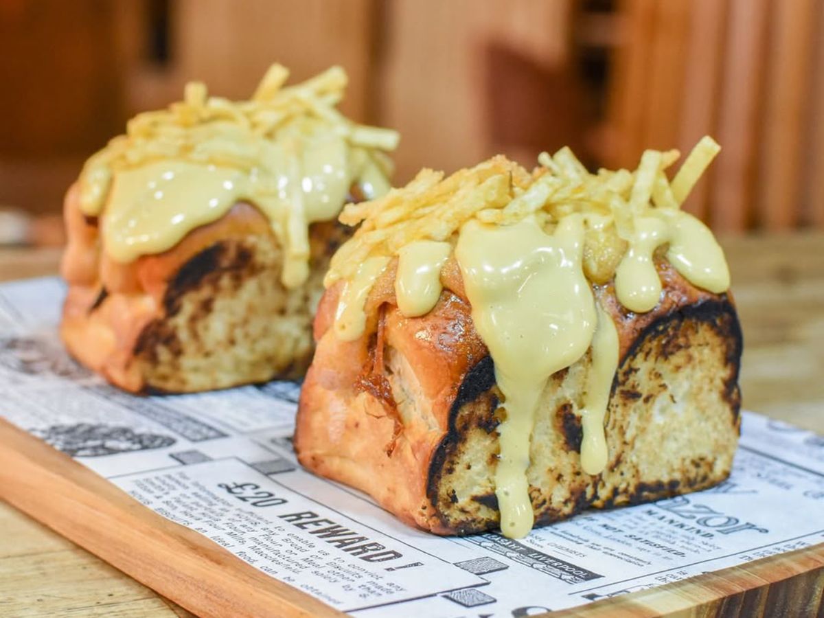 Cada vez más chefs reinventan recetas con brioche, como estos sándwiches irresistibles.