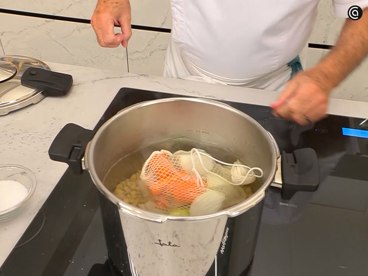 Cocina los garbanzos con las verduras