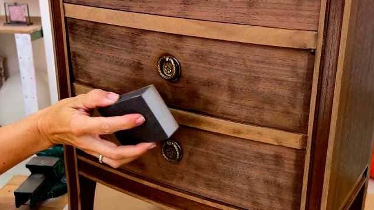 como pintar un mueble vintage 2