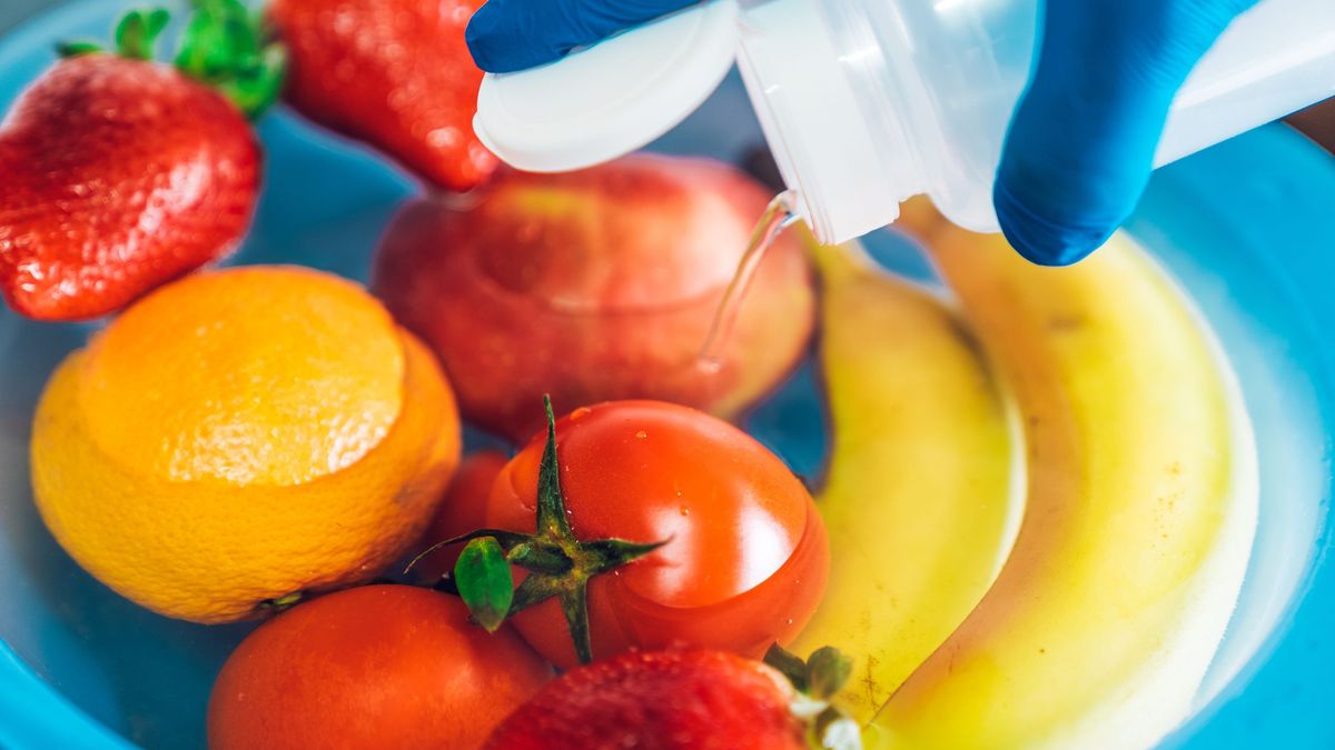 Se recomienda desinfectar cuando cocinamos para personas vulnerables