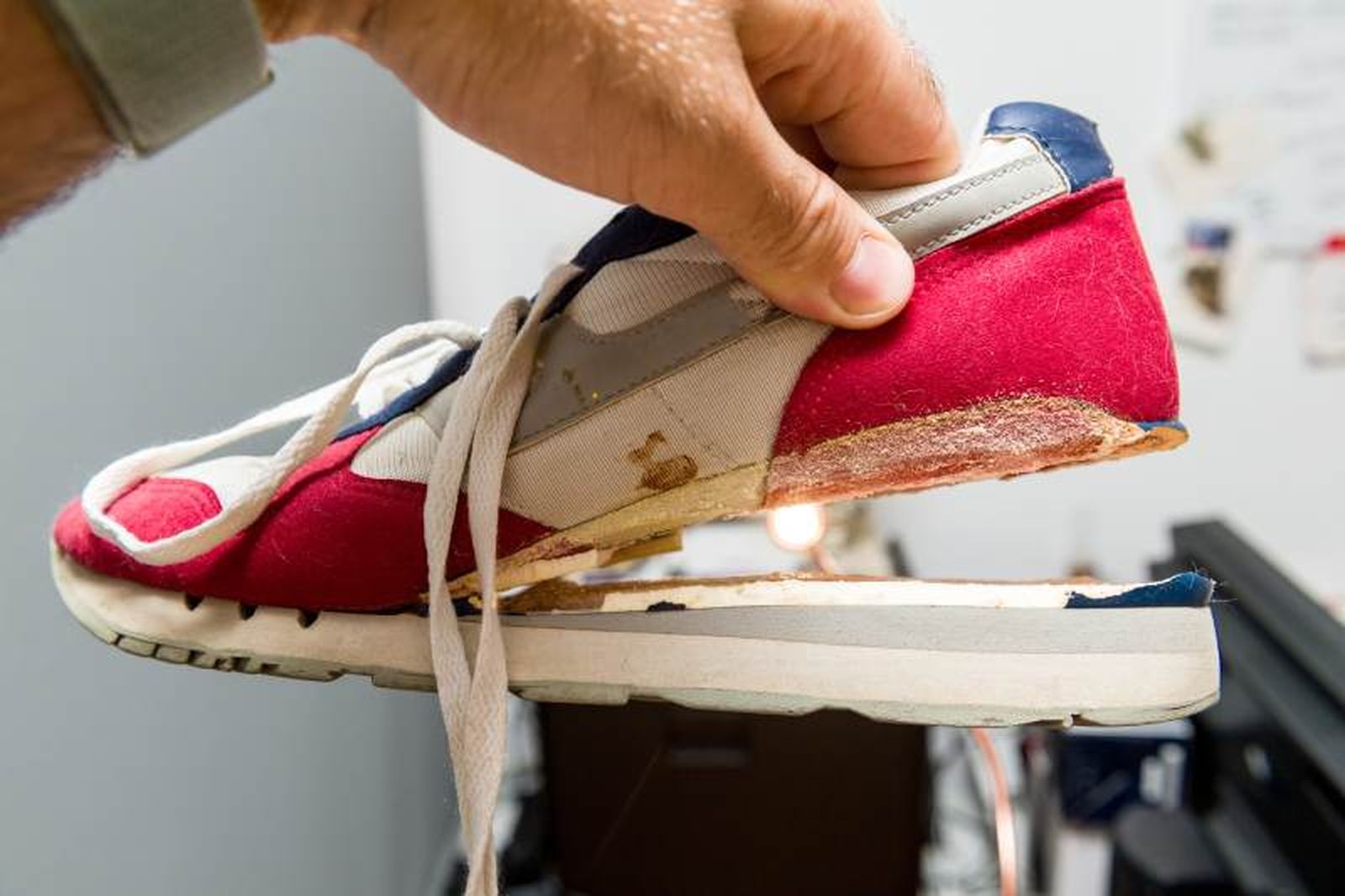 Zapatillas con suela despegada Zapatillas con suela despegada