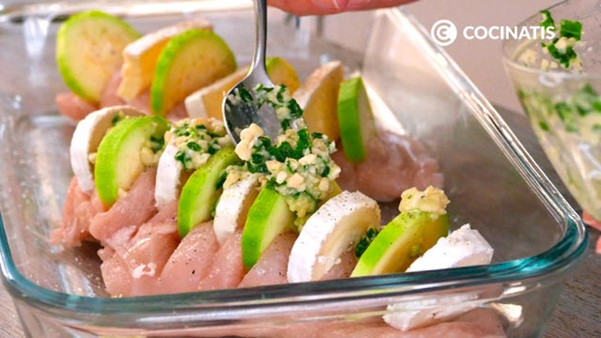 Receta de pechuga de pollo rellena al horno (pechuga Hasselback)  paso 5