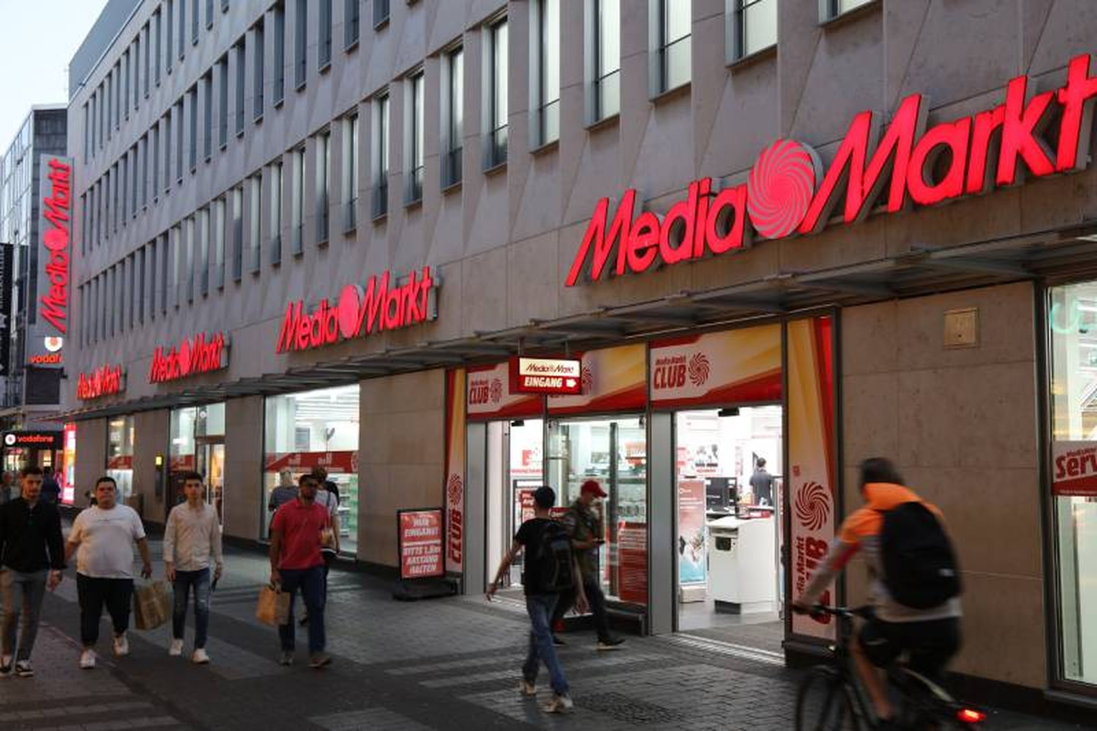 MediaMarkt lanza una serie de descuentos y ofertas irresistibles en productos del hogar. MediaMarkt lanza una serie de descuentos y ofertas irresistibles en productos del hogar.