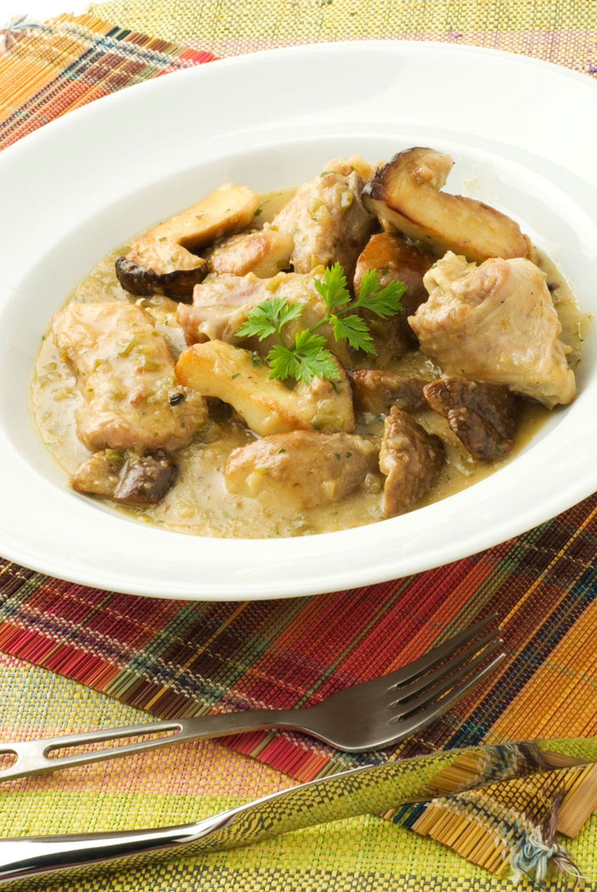 Guiso de cordero con hongos