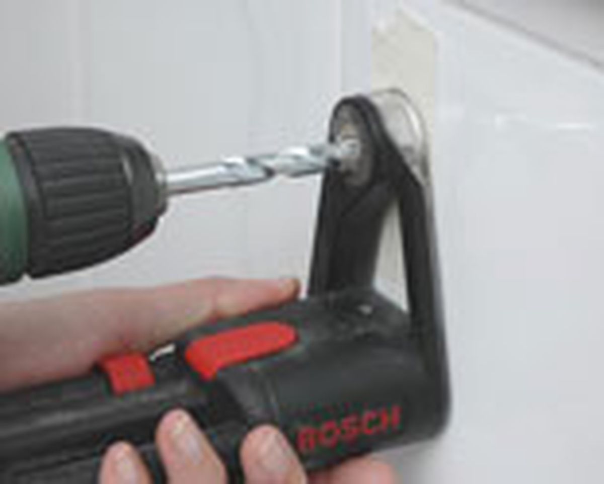 brico 1 0449 soporte balda cristal paso 6