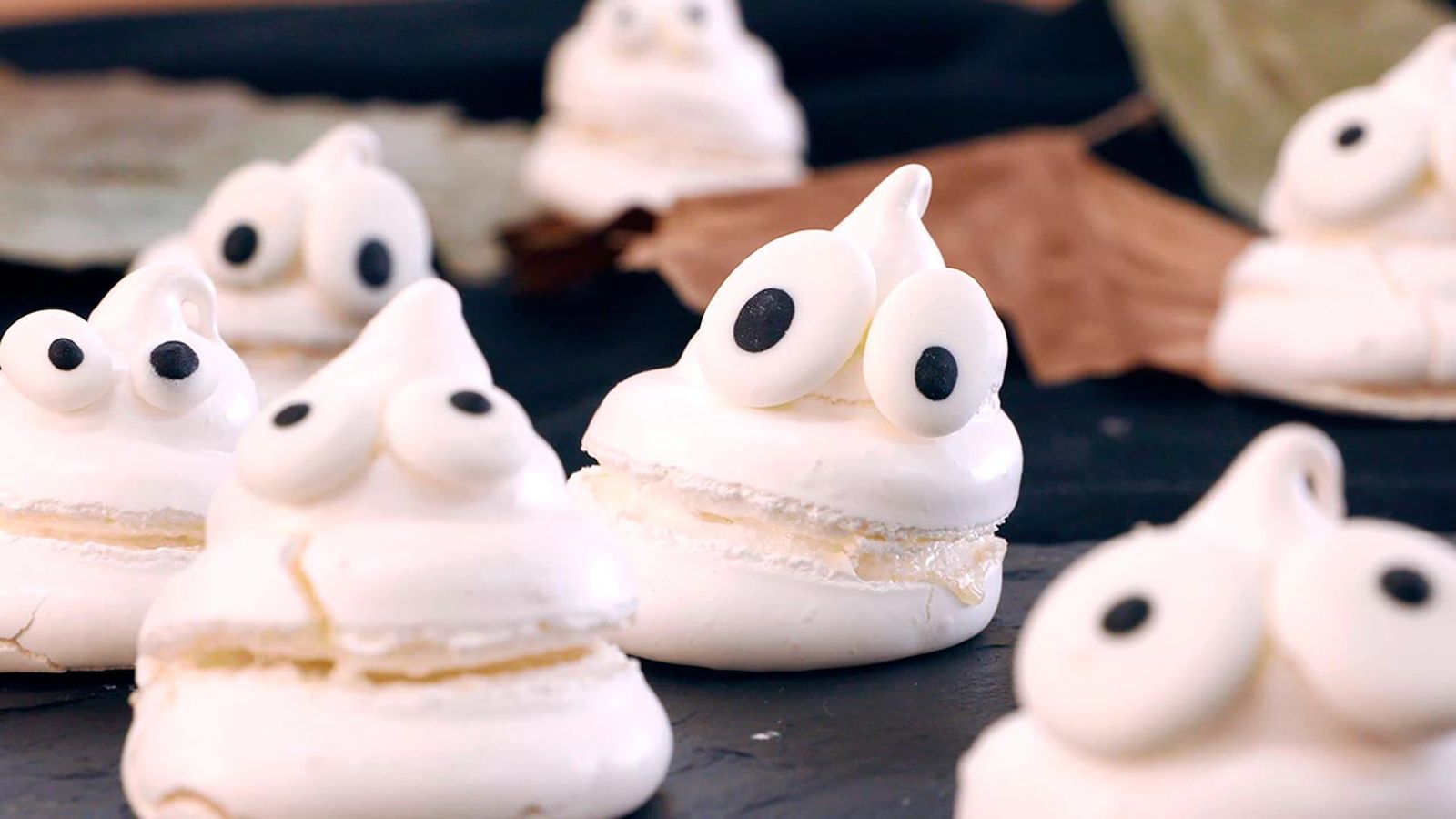 Recetas de Halloween para niños fantasmas de merengue Recetas de Halloween para niños fantasmas de merengue