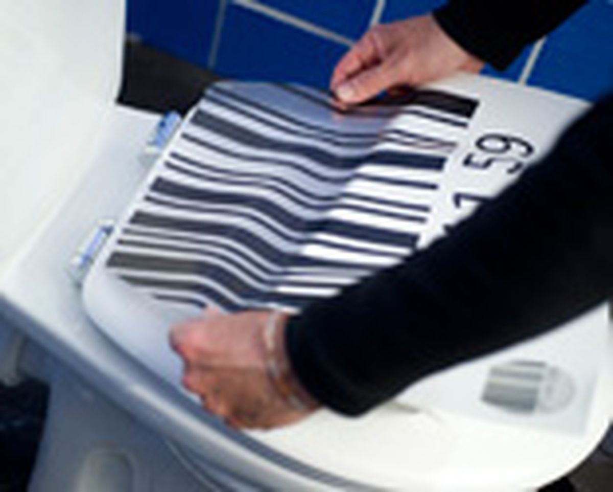 brico 0645 adhesivo inodoro paso 4