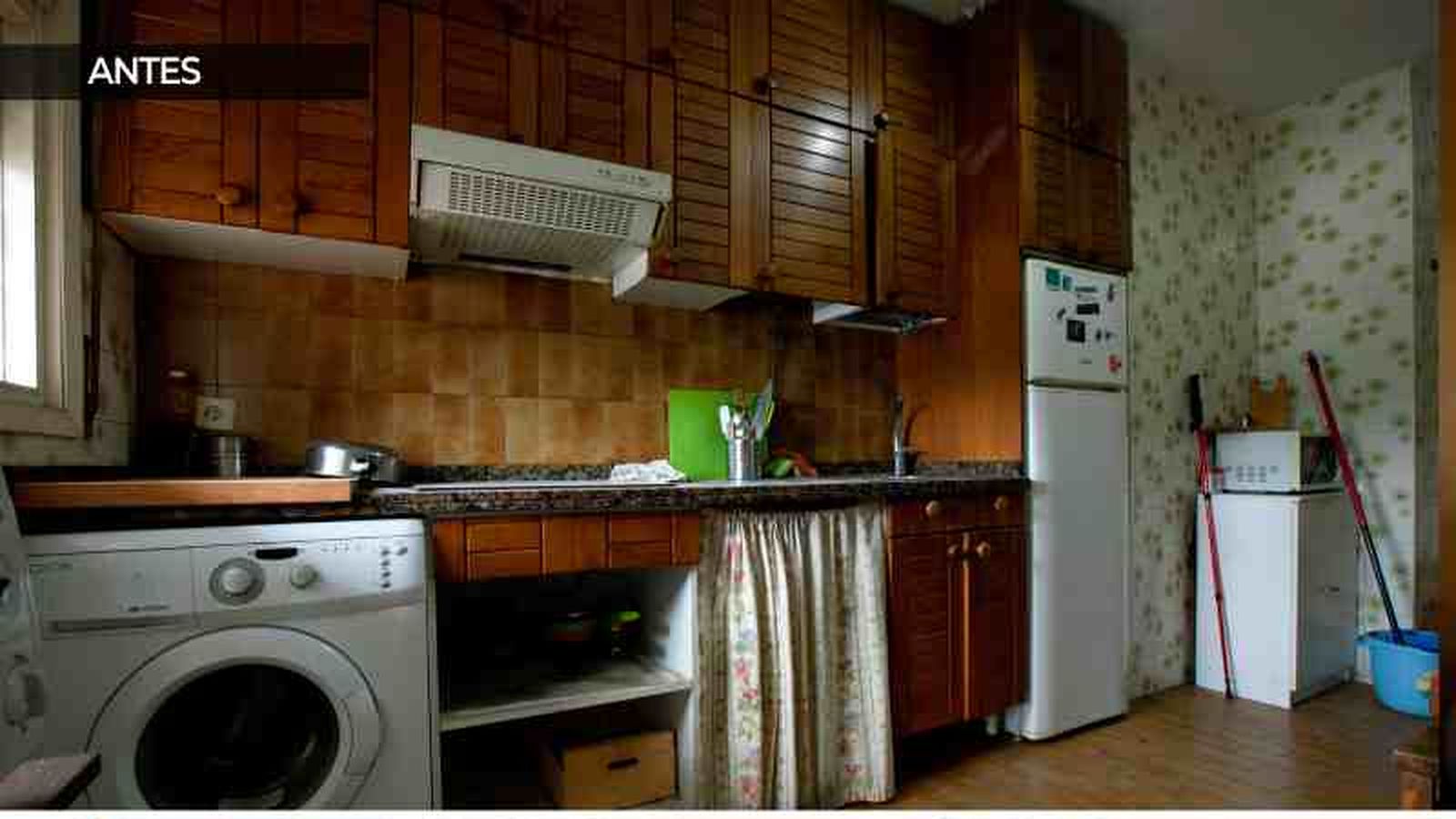 Antes y después de pintar la nevera, los azulejos y los armarios de la cocina