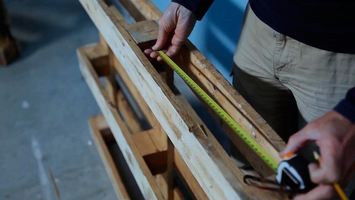 brico 956 huerto aromaticas palets paso1