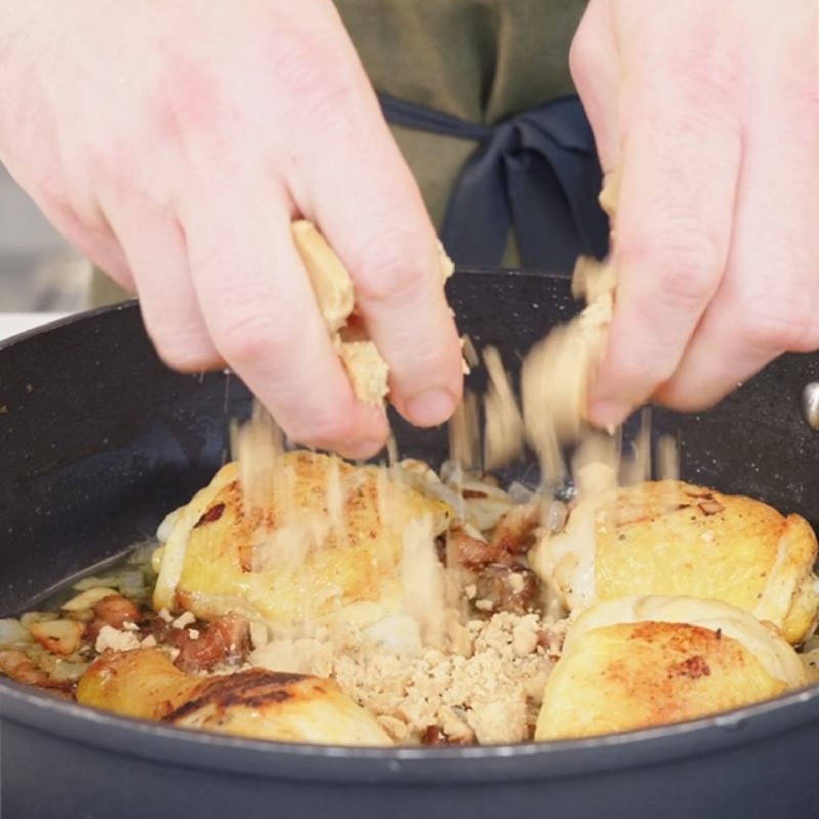 Pollo con salsa de turrón y cava - paso 3 Pollo con salsa de turrón y cava - paso 3
