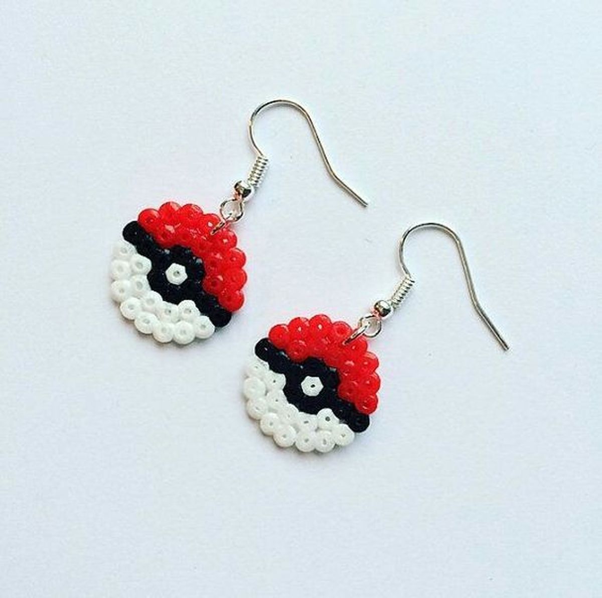 pendientes hama beads pokemon
