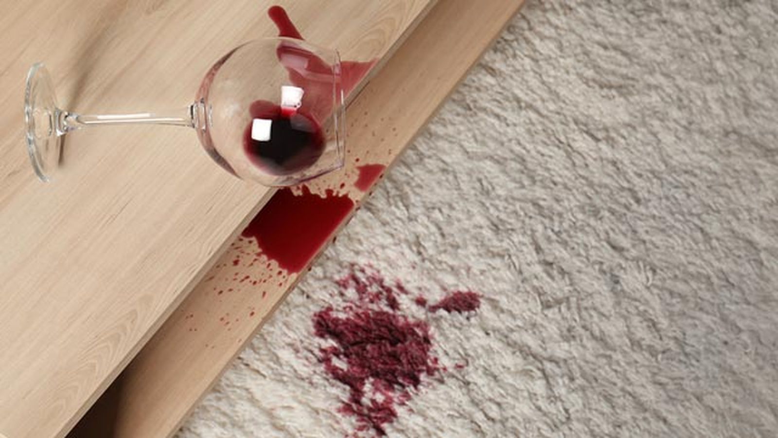 Cómo quitar mancha de vino de la alfombra Cómo quitar mancha de vino de la alfombra