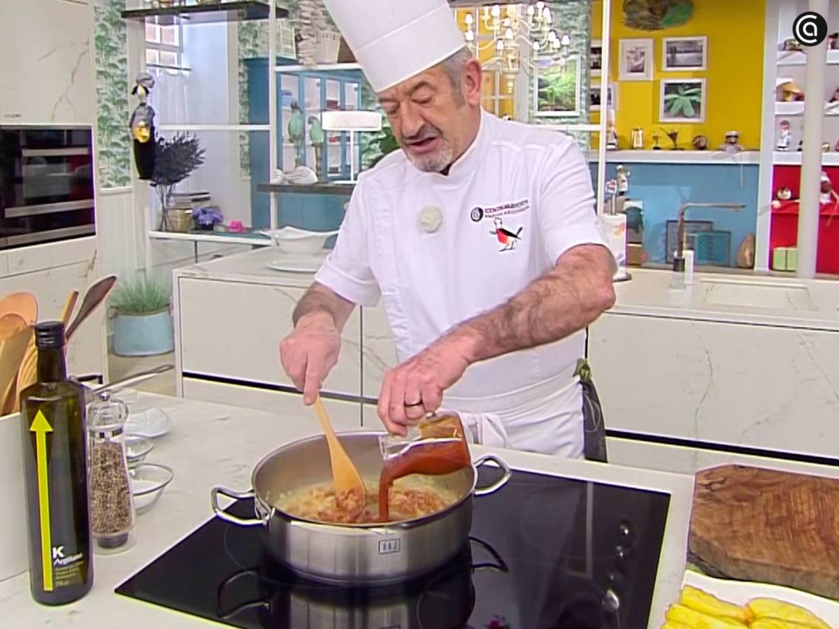 Incorpora salsa de tomate