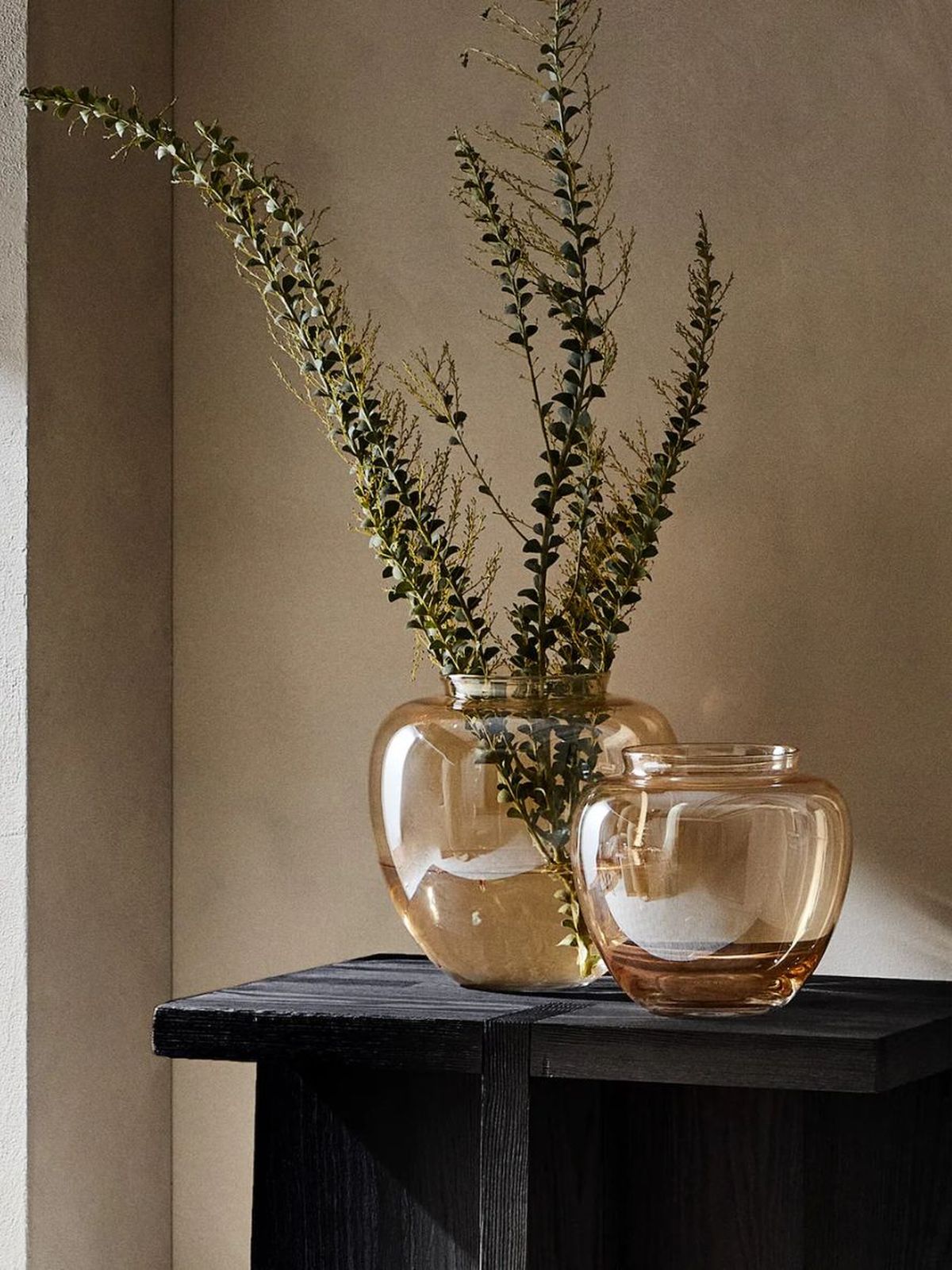 jarron con acabado brillante zara home