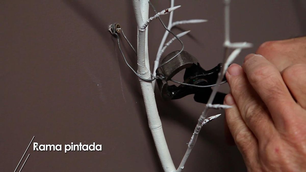 Como pintar una rama para decorar la casa paso 7