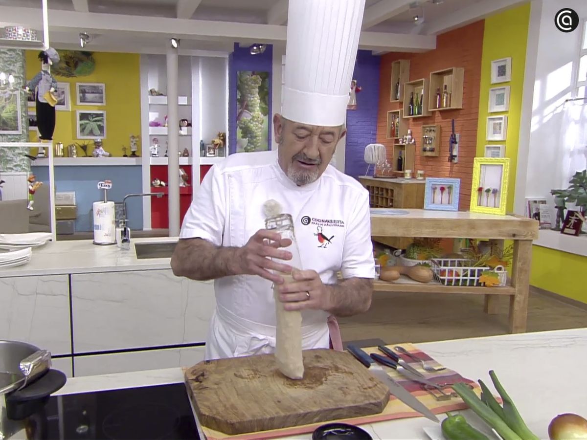 Pon los garbanzos en una red para cocer legumbres