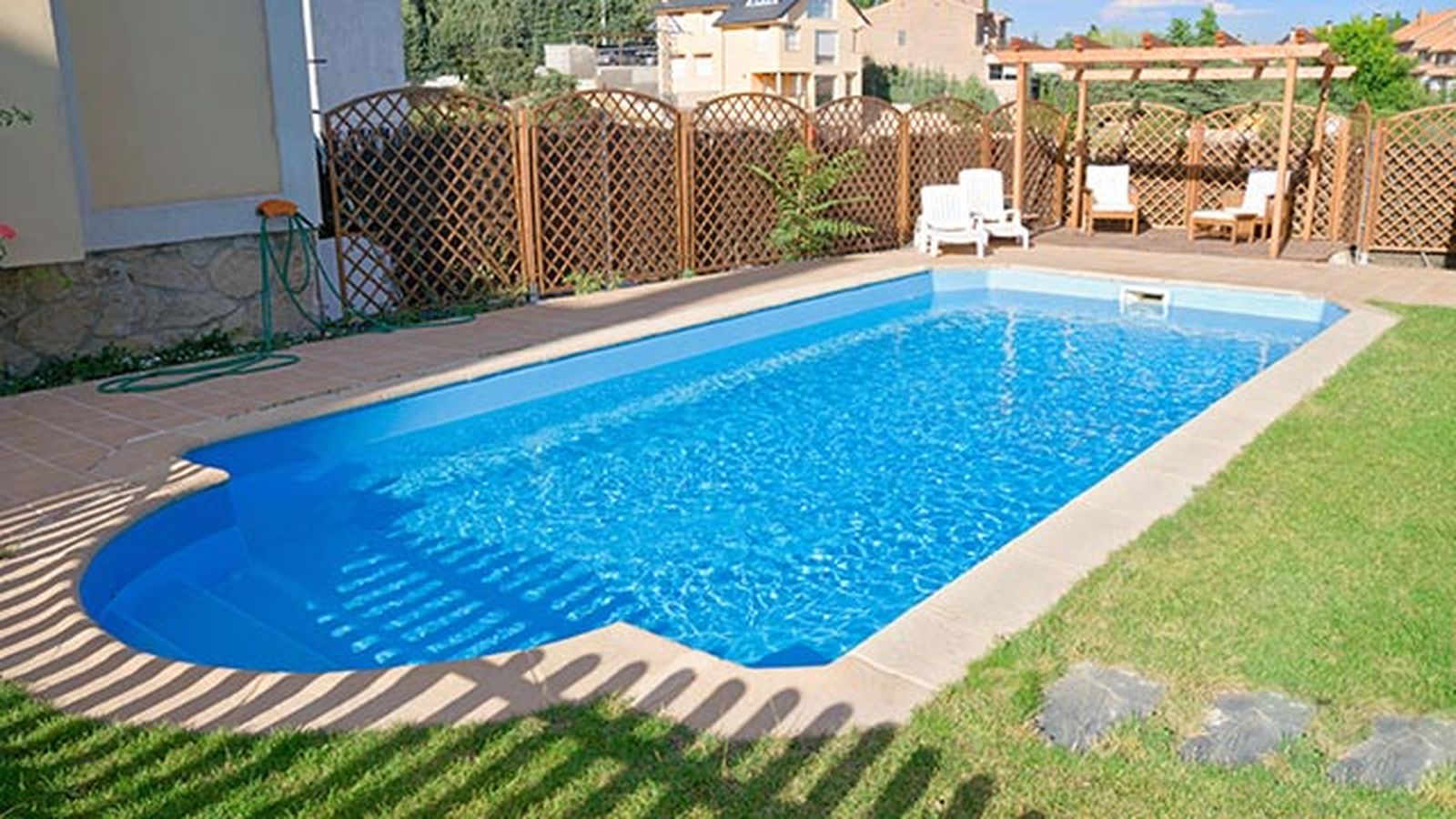 Consejos para decorar jardines con piscina 2 Consejos para decorar jardines con piscina 2