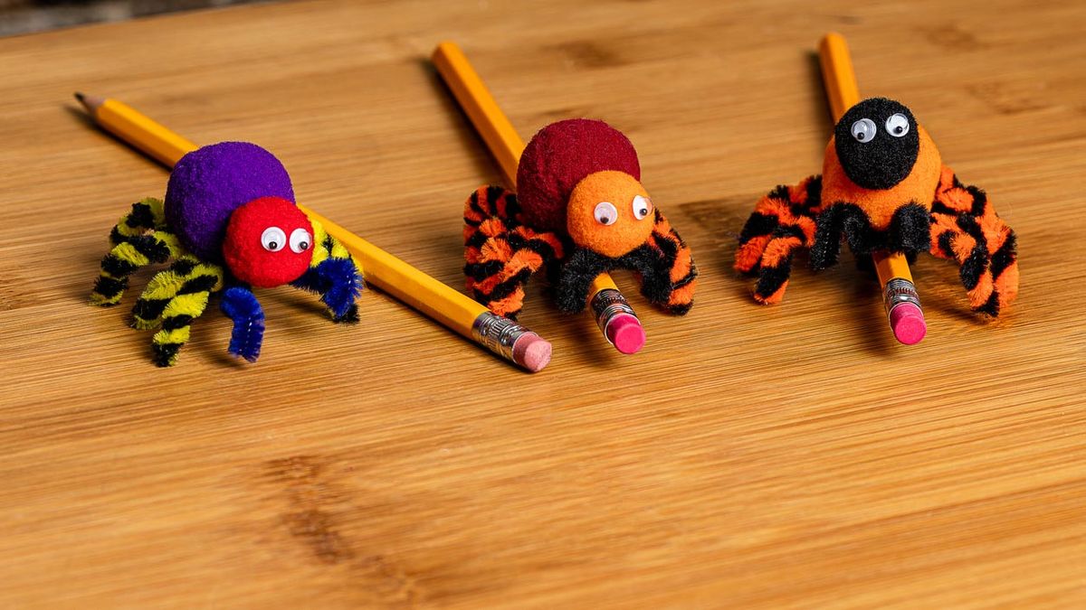 como hacer aranas con limpiapipas