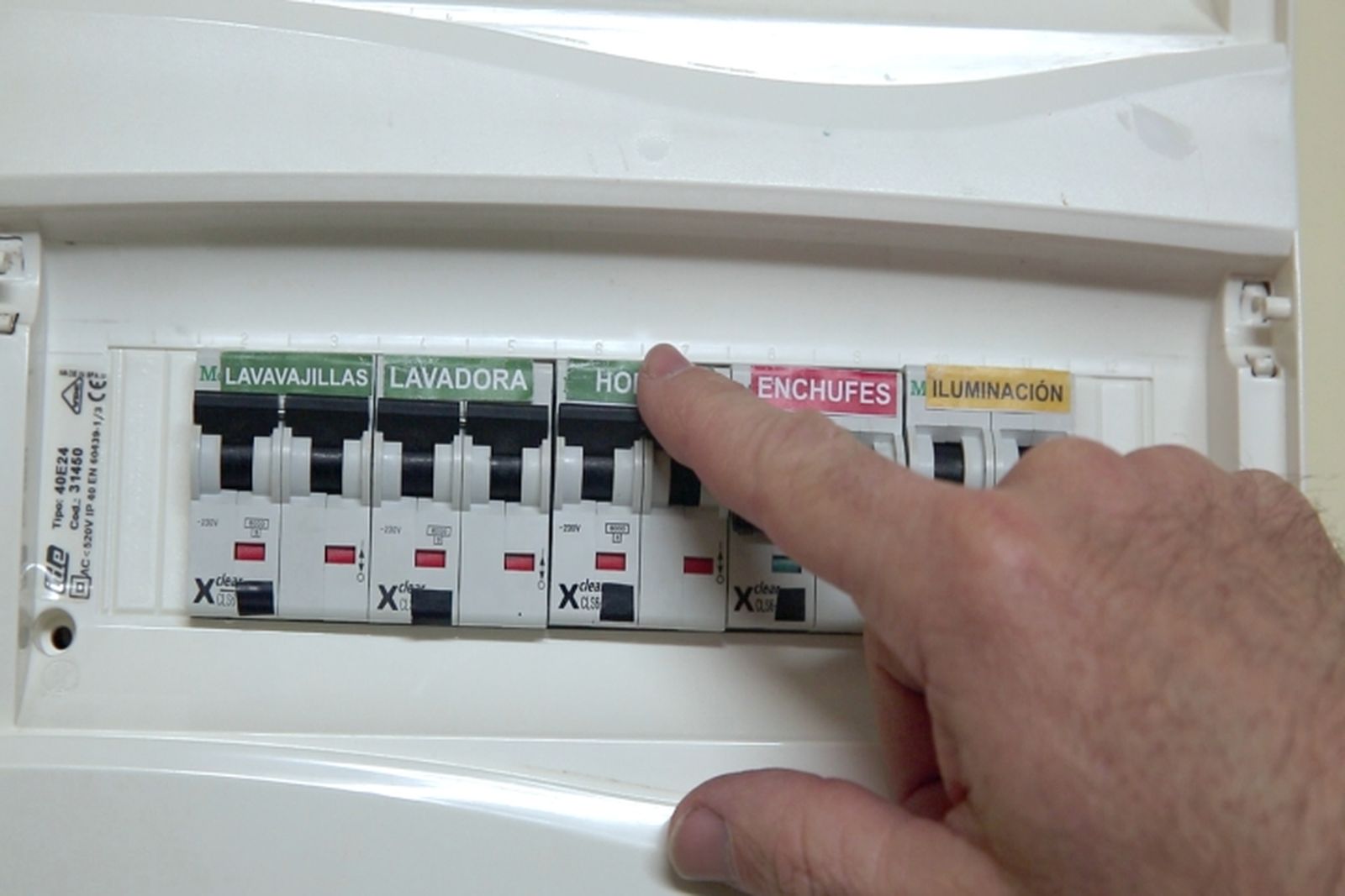 Localizar avería en instalación eléctrica paso 3 Localizar avería en instalación eléctrica paso 3