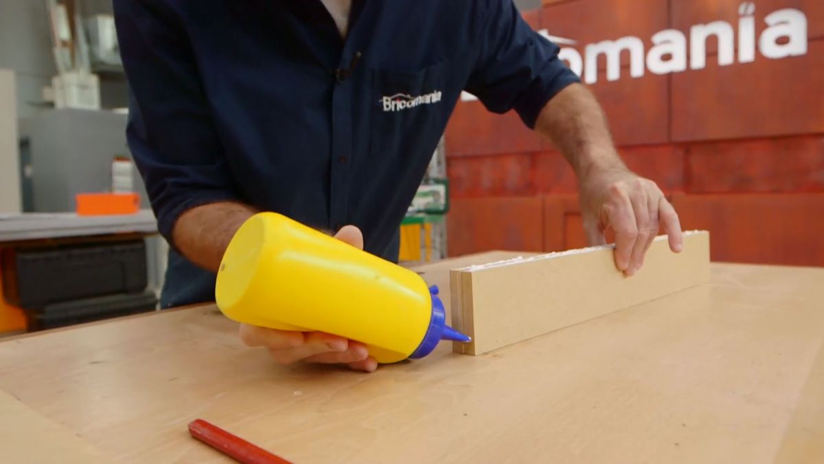 Cómo hacer un zapatero con forma de caja de zapatillas paso 2