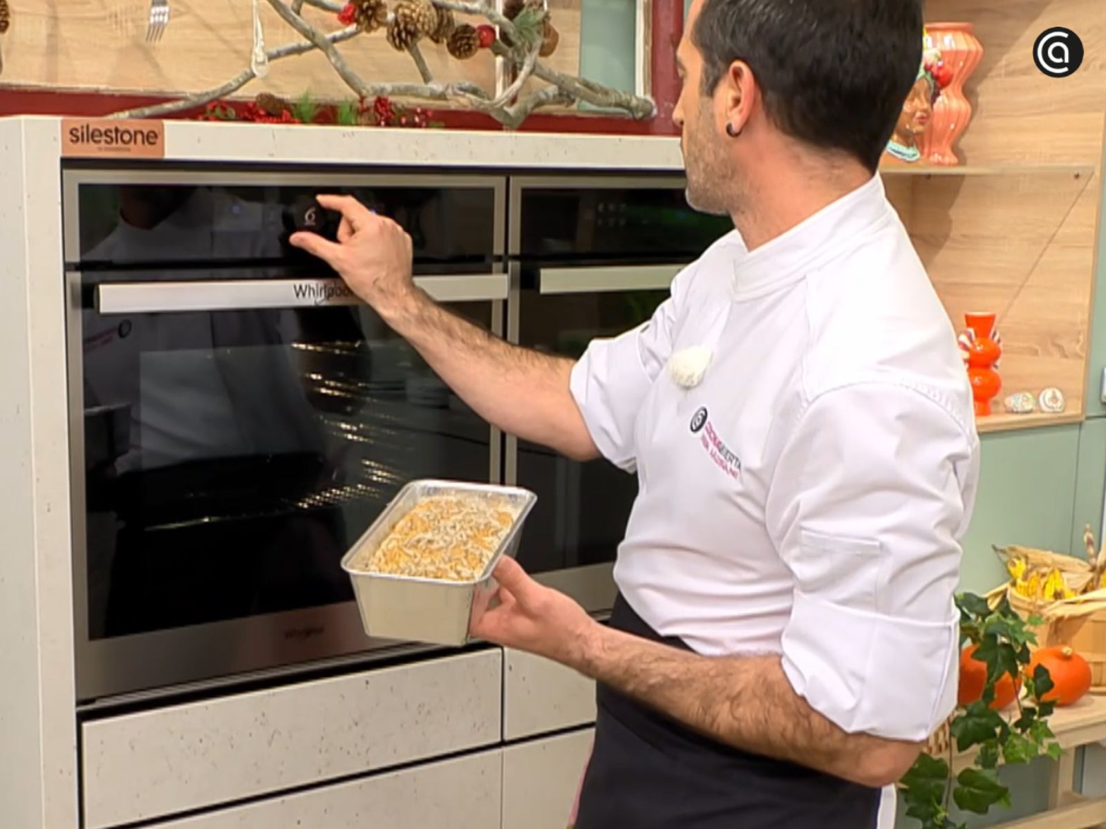 El pan se hornea largo tiempo para que quede bien hecho por dentro.