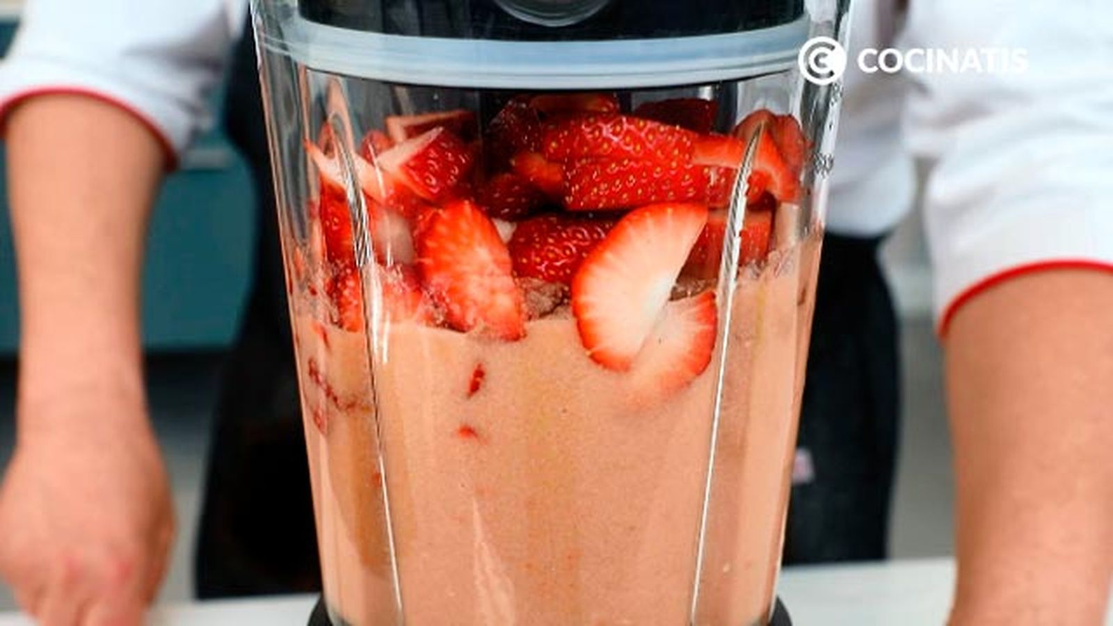 Receta de gazpacho de fresas paso 4 Receta de gazpacho de fresas paso 4