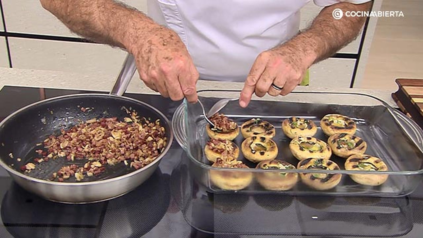 receta champinones rellenos habitas ka paso 8