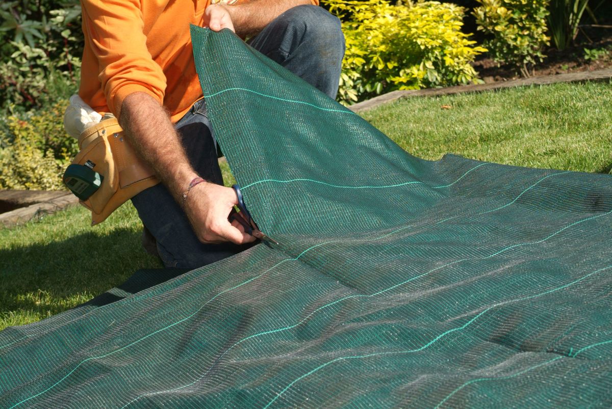 Cómo hacer un estanque para el jardín paso 7