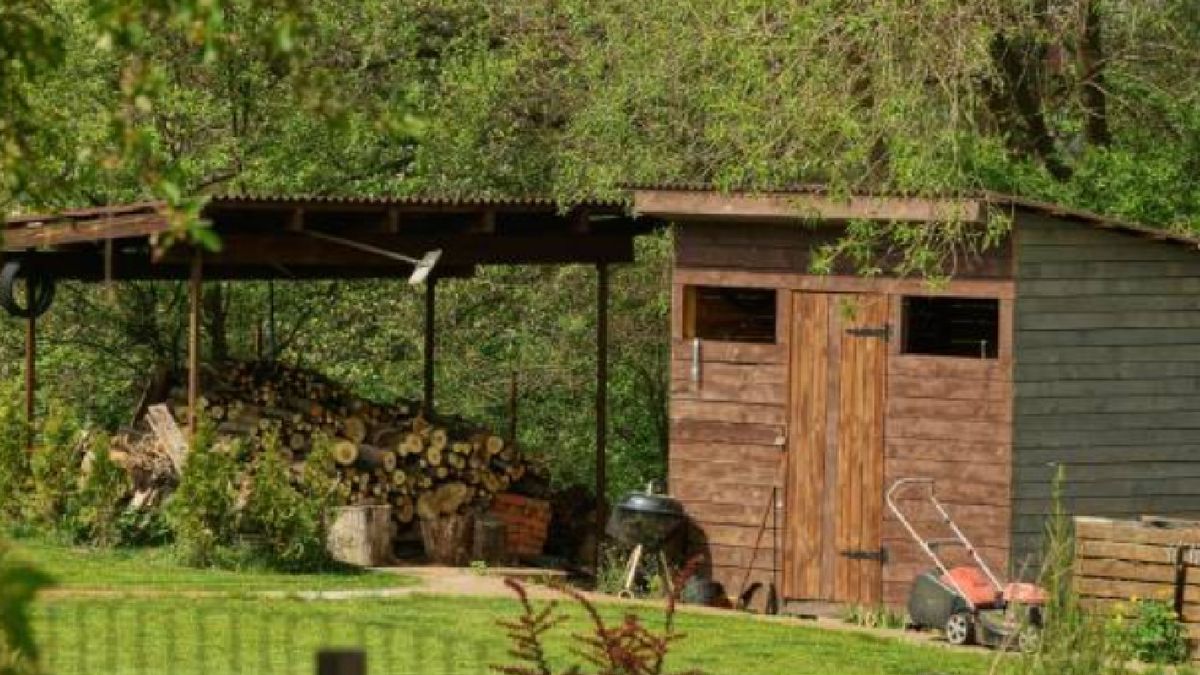 Revisa bisagras y cerraduras