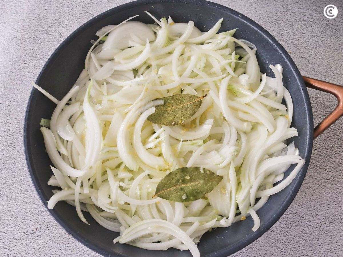 Preparar la cebolla para el bonito