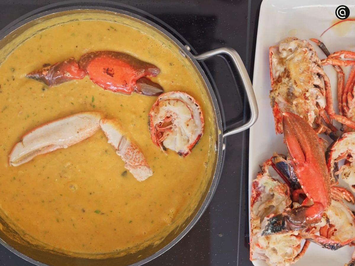 Cocina la caldereta de bogavante