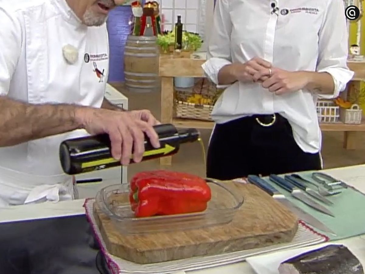 El pimiento asado aporta sabor, color y profundidad a la salsa