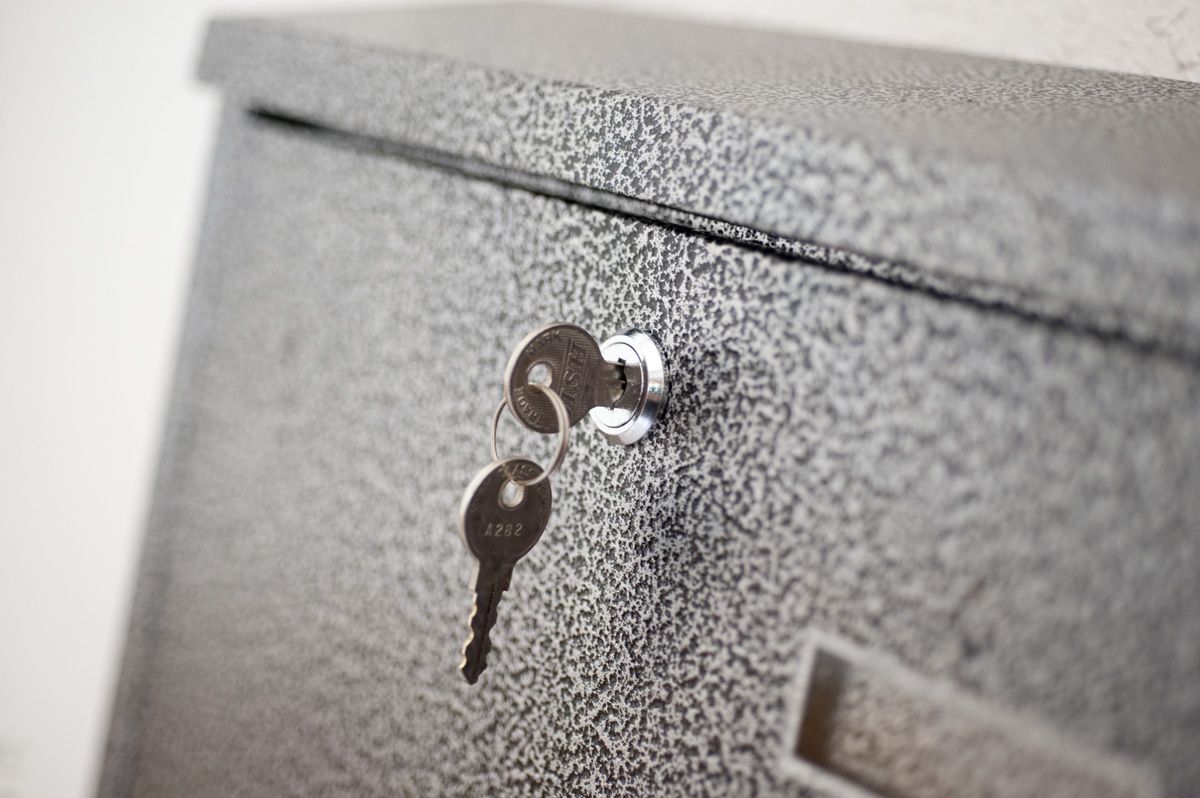 Bricomania 667 Cambiar cerradura de buzon p10