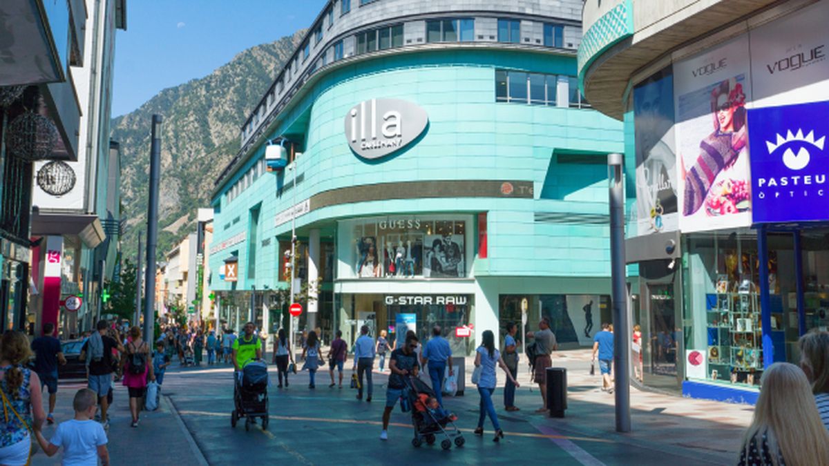 que ver en andorra centro comercial illa