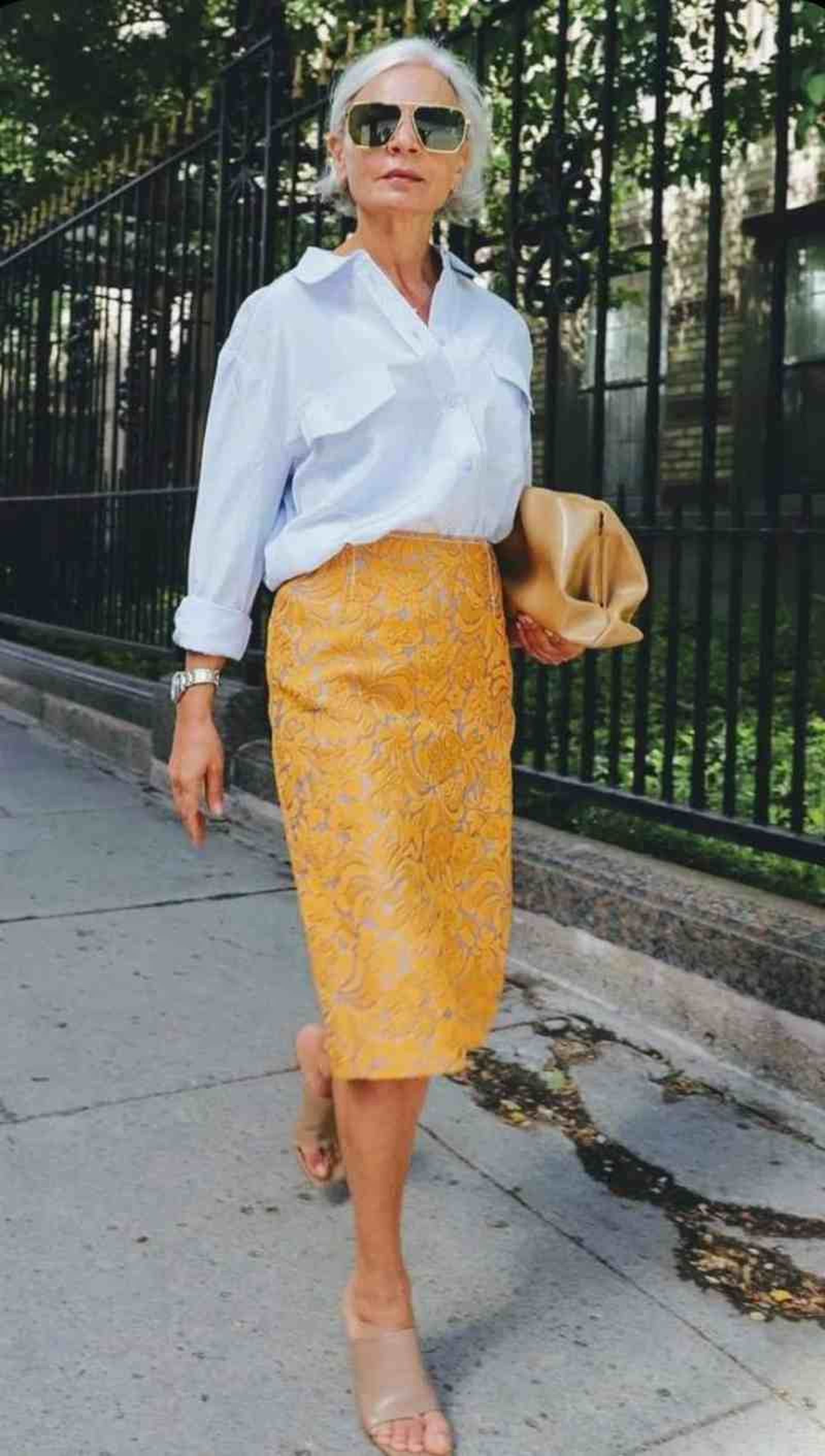 Falda lápiz en tejido brocado Falda lápiz en tejido brocado