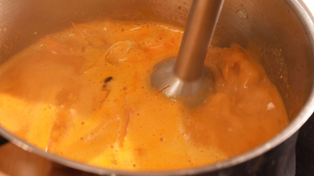 Rape con salsa americana  paso 4