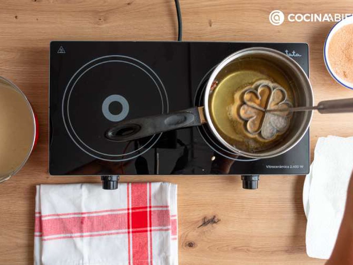 Forma y fríe las flores